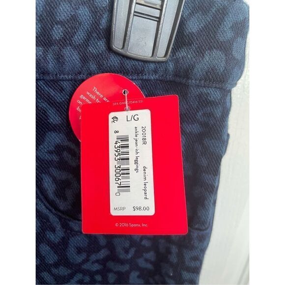 NWT Spanx Women's Denim Leopard embellished Legging Jeans Size L - Picture 4 of 7